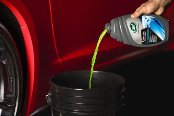 Turtle Wax - Hybrid Solutions - keramický autošampon s voskem 1.42l