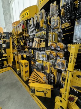 Sortiment DeWalt a Stanley skladem v Proficentru Roudnice nad Labem